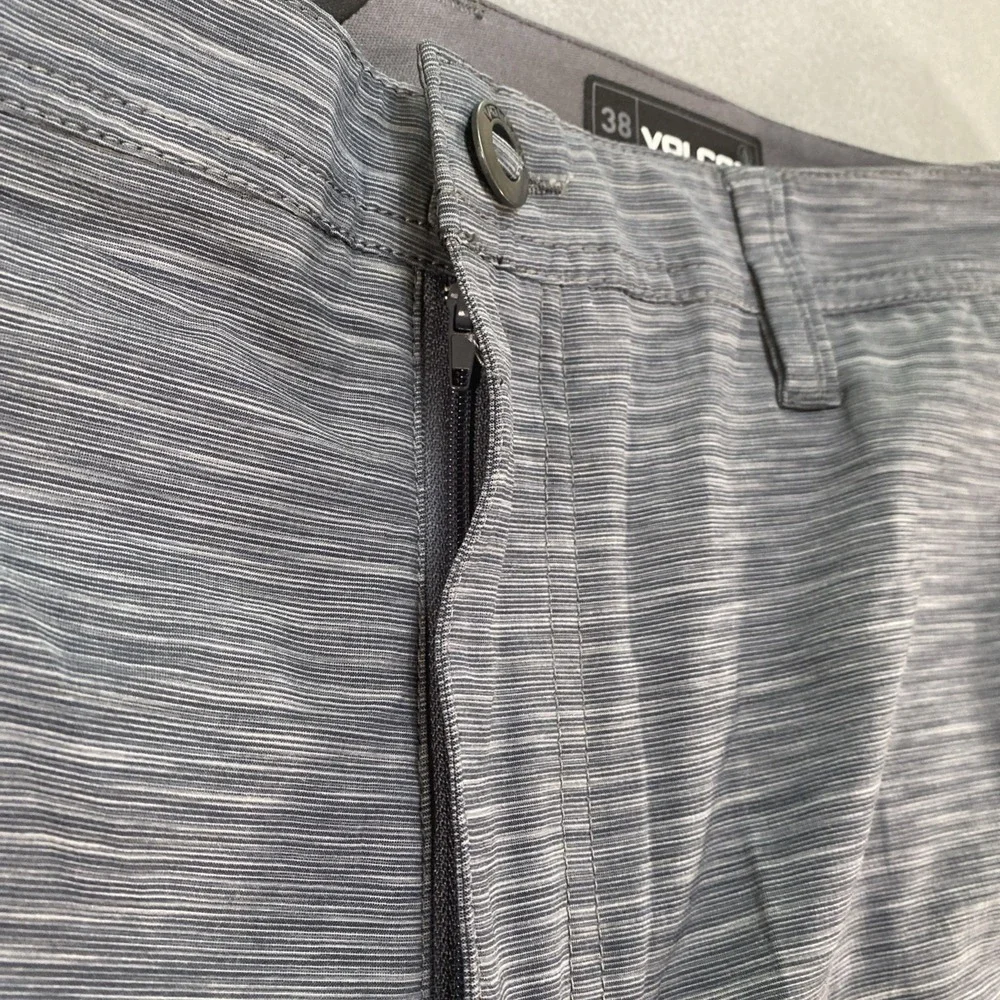 Volcom Mens Surf Turf 4 Way Stretch Gray Shorts Surfing Outdoor Beach 38 NWT
